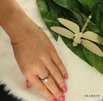 Złota bransoletka damska 585 klasyczna 2,2 mm. Bransoletka w takiej formie to ciekawy model bransoletki, który z pewnością zachwyci kobiety eleganckie, pełne klasy. Złota bransoleta o tradycyjnym splocie pancerki (2).jpg